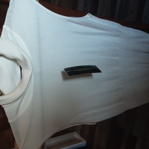 LADIES  Sleveless sweater Cream